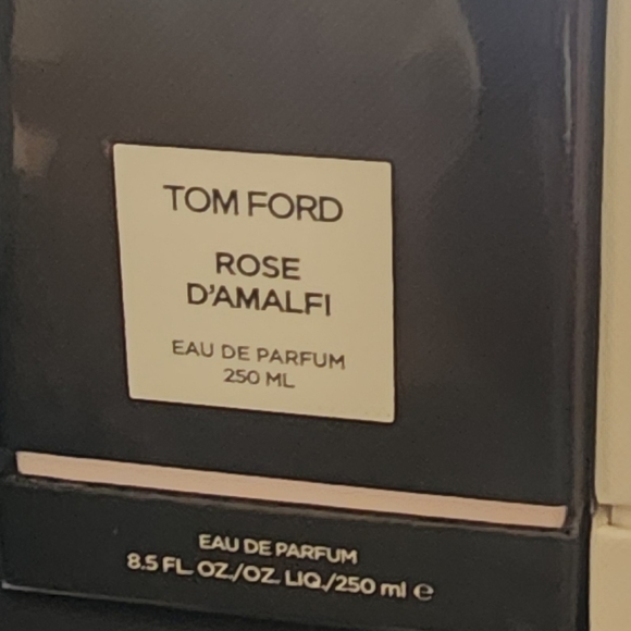 TOM FORD ROSE D'AMALFI EAU DE PARFUM - Picture 2 of 3